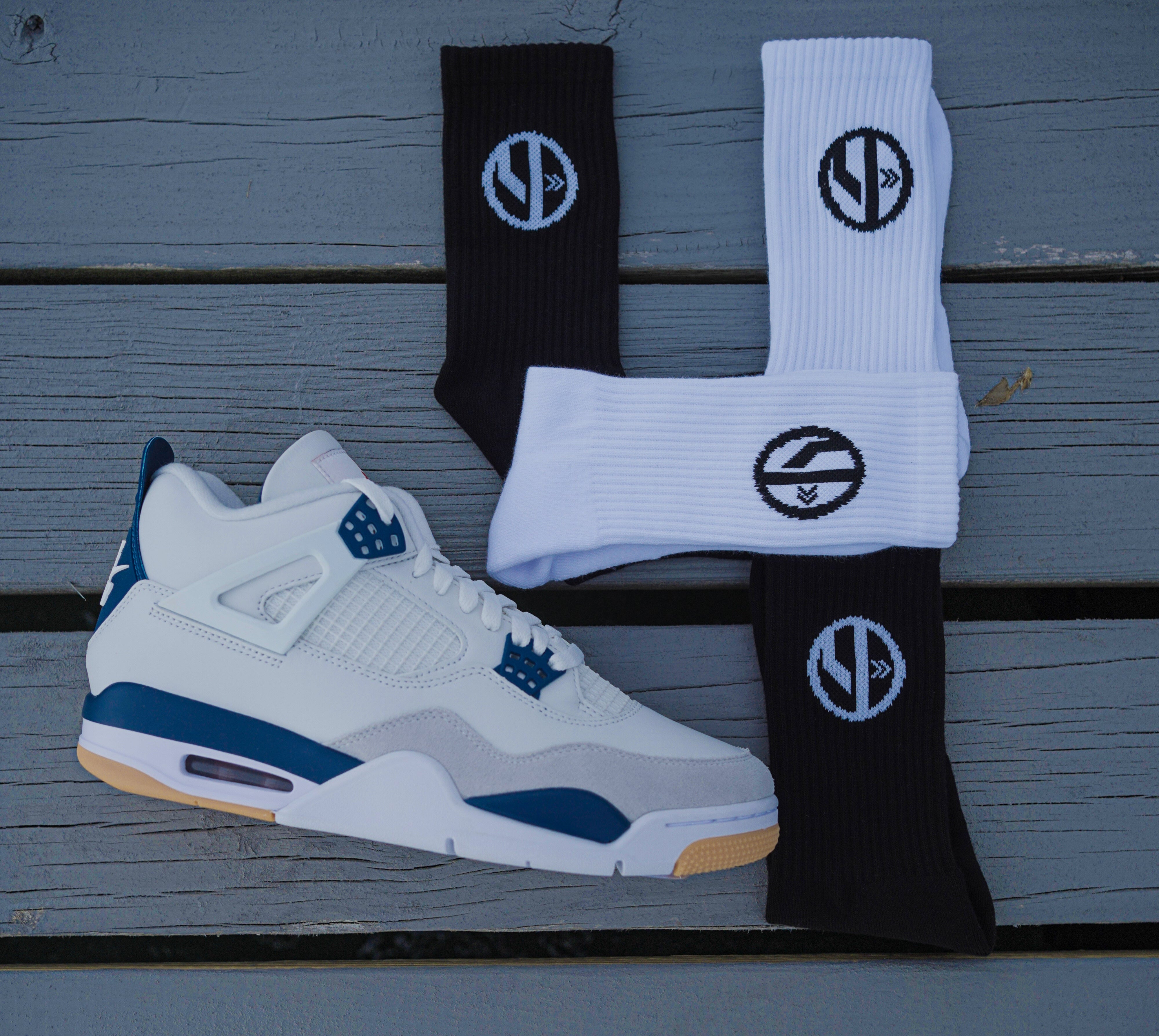 nao 海外shopgallery Notoriart Blue Brush Sneakers Wall Art, 40